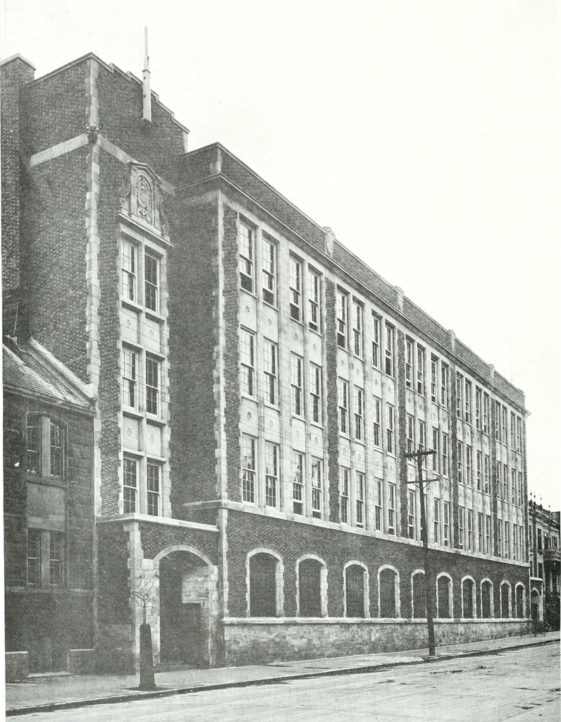 An illustration from Construction : a journal for the architectural engineering and contracting interests of Canada, 1913, leaf 463