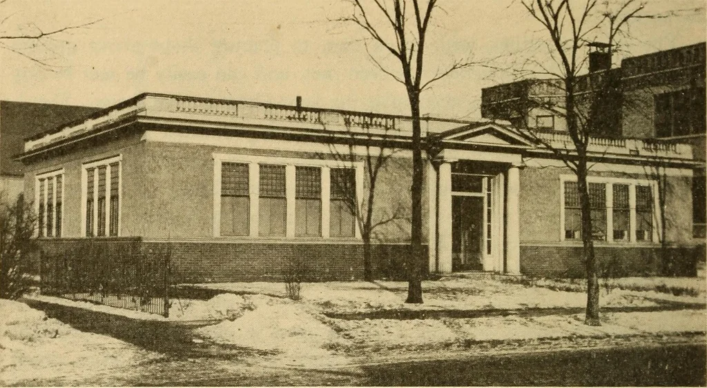 An illustration from Correlated courses in woodwork and mechanical drawing, 1912, leaf 39