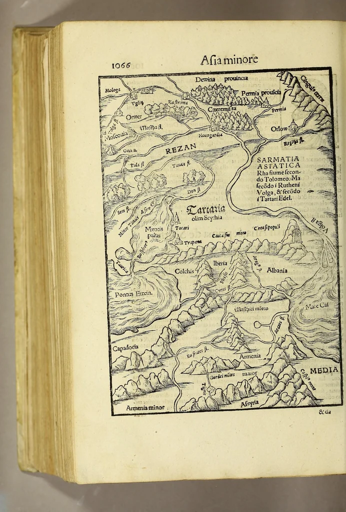 An illustration from Cosmographia vniuersale, nella quale secondo che n'hanno parlato : ipiu veraci scrittori, son designati i siti di tutti gli paësi. I siti de tutte le parti del mondo habitabile, & le proprie doti: le tauole topographice delle regioni ..., 1575, leaf 1158