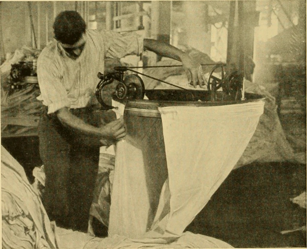 An illustration from Cotton and cotton manufacture, 1921, leaf 43