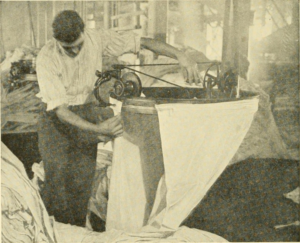 An illustration from Cotton and cotton manufacture, 1921, leaf 43