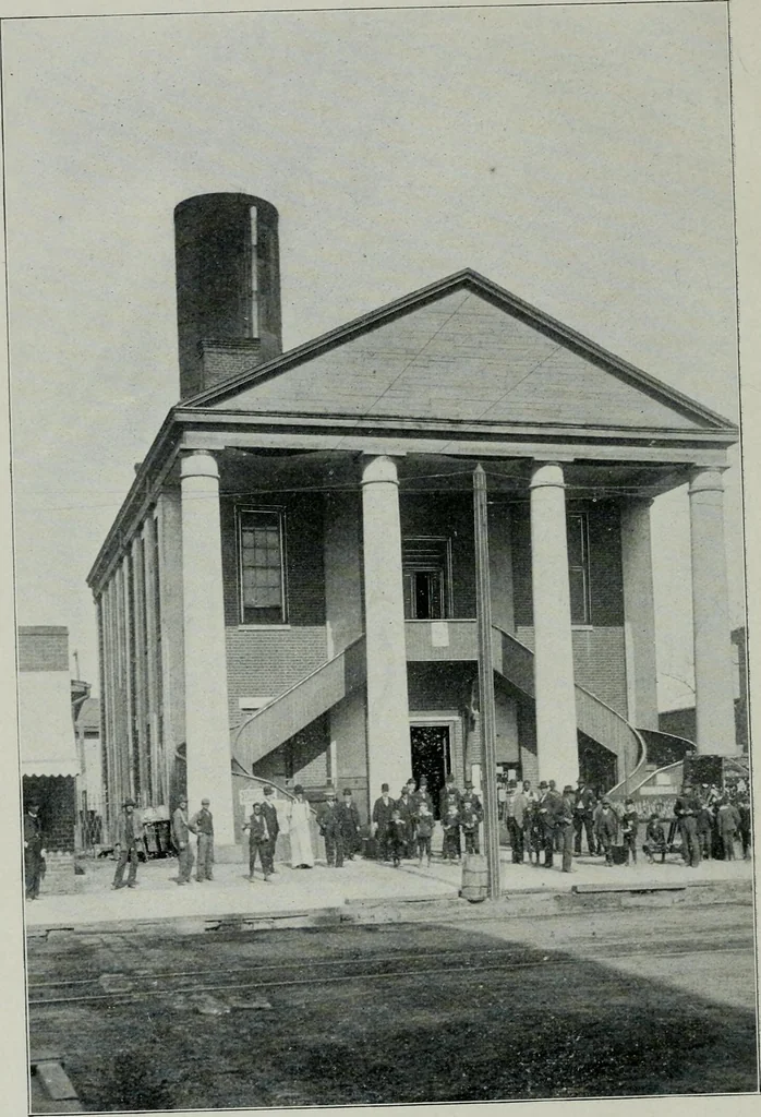 An illustration from Cotton mill, commercial features. A text-book for the use of textile schools and investors, 1899, leaf 51