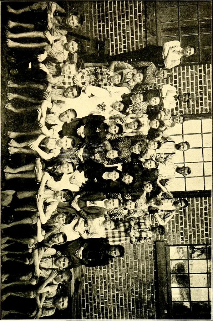 An illustration from Cotton mill, commercial features : a text-book for the use of textile schools and investors, 1899, leaf 164