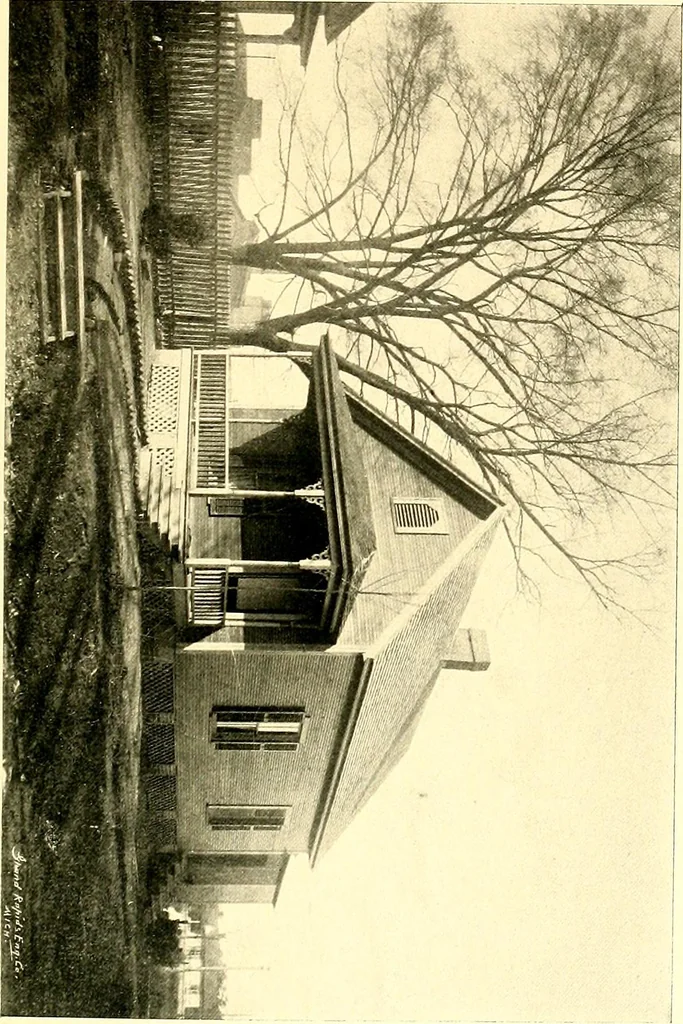 An illustration from Cotton mill, commercial features : a text-book for the use of textile schools and investors, 1899, leaf 210