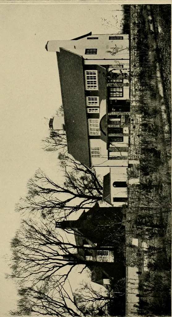 An illustration from Country-cottages and week-end homes, 1912, leaf 123