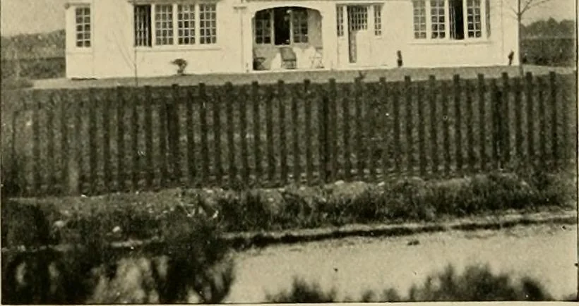 An illustration from Country-cottages and week-end homes, 1912, leaf 97