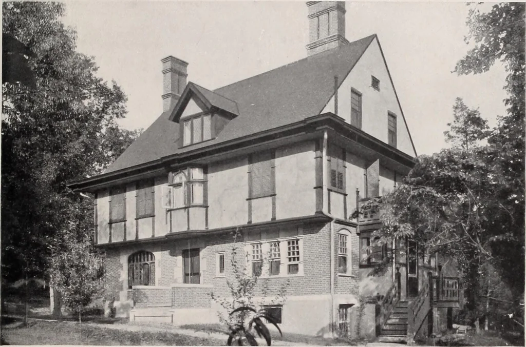 An illustration from Country homes and gardens of moderate cost;, 1907, leaf 12