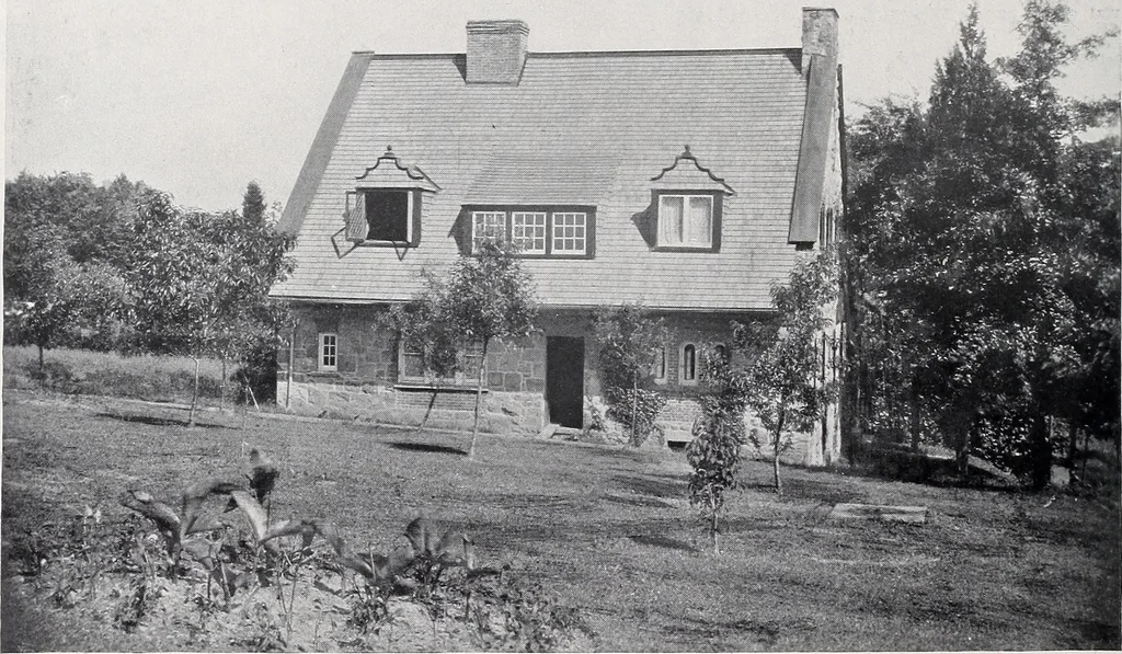 An illustration from Country homes and gardens of moderate cost;, 1907, leaf 13