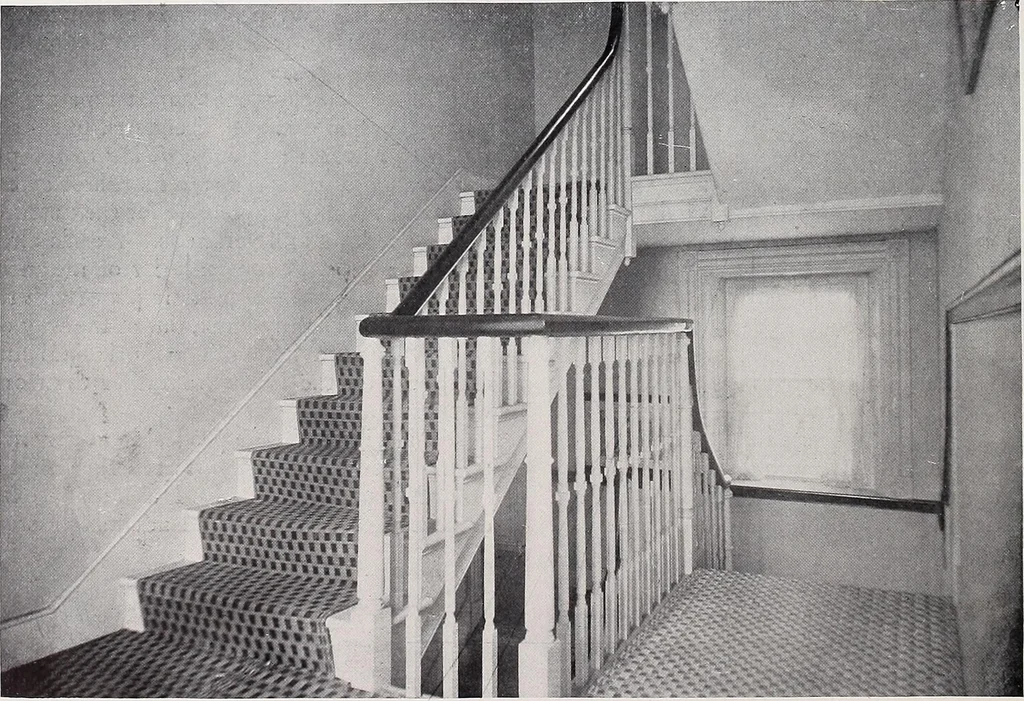 An illustration from Country homes and gardens of moderate cost;, 1907, leaf 23