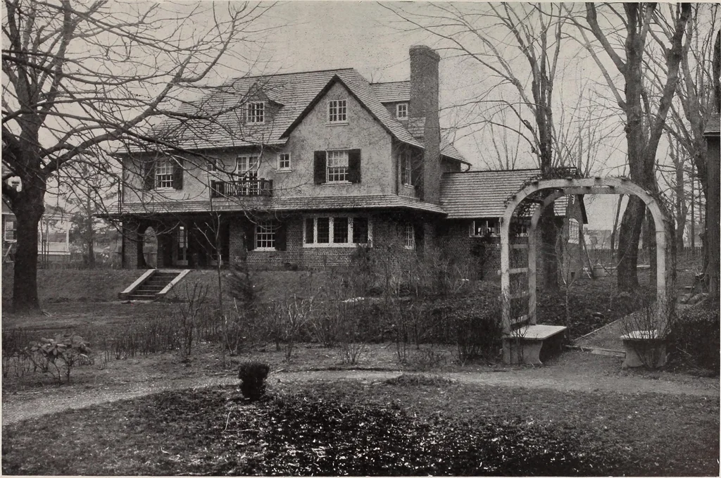 An illustration from Country homes and gardens of moderate cost;, 1907, leaf 58