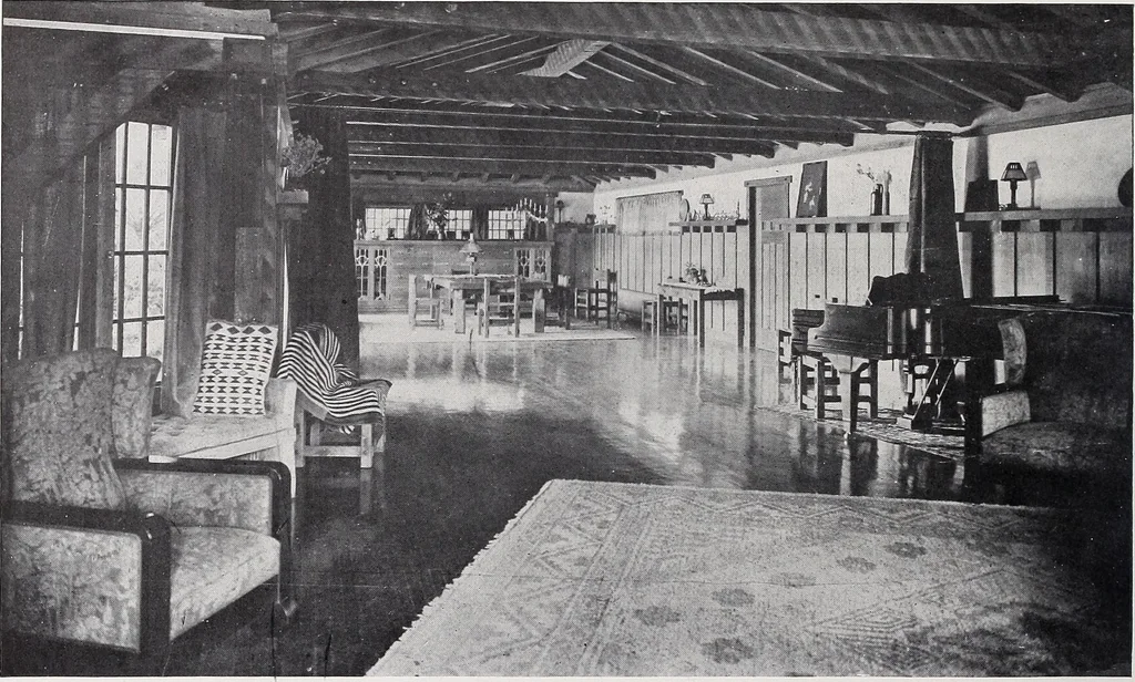 An illustration from Country homes and gardens of moderate cost;, 1907, leaf 89