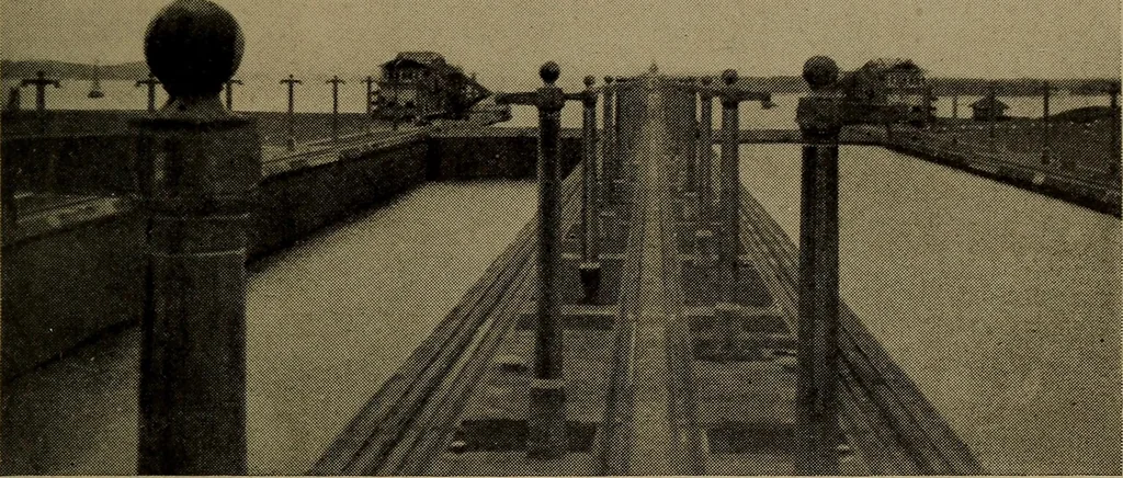 An illustration from The cruise of the Hippocampus, 1922, leaf 262