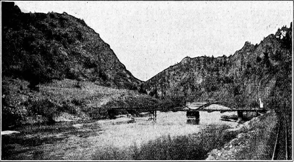 An illustration from Military sketching and map reading, 1917, leaf 106