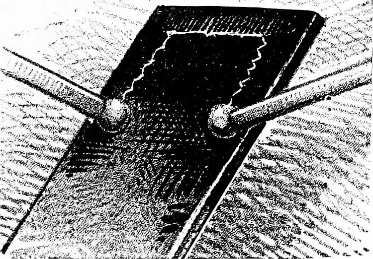 An illustration from Experimental science. Elementary, practical and experimental physics, 1890, leaf 400