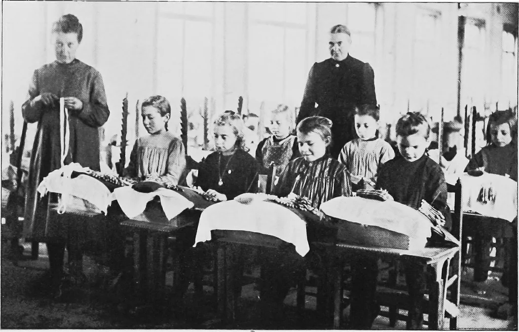 An illustration from Bobbins of Belgium : a book of Belgian lace, lace-workers, lace-schools and lace-villages, 1920, leaf 71