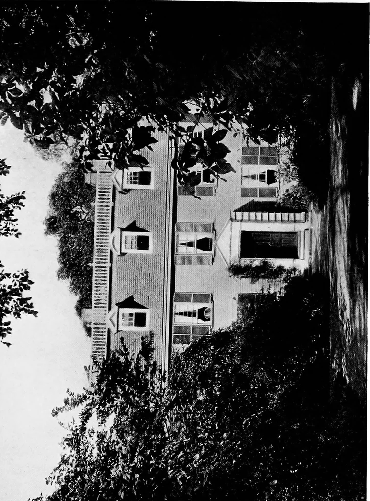 An illustration from Historic homes of New England, 1914, leaf 350