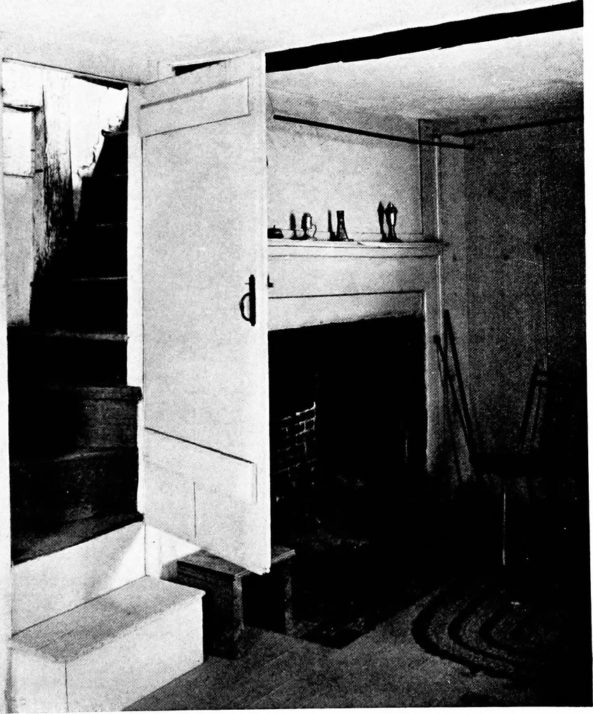 An illustration from Interesting houses of New England, 1915, leaf 116