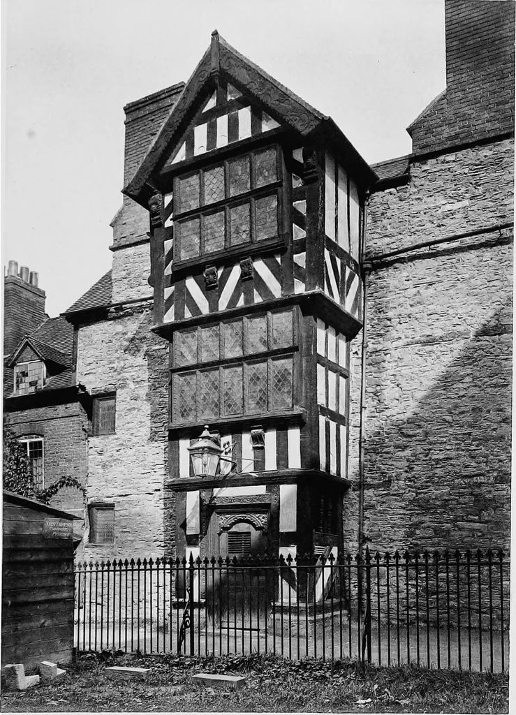 An illustration from Old cottages, farm houses, and other half-timber buildings in Shropshire, Herefordshire, and Cheshire, 1904, leaf 108