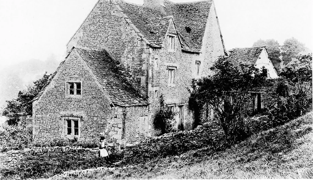 An illustration from Old cottages, farm-houses, and other stone buildings in the Cotswold district; examples of minor domestic architecture in Gloucestershire, Oxfordshire, Northants, Worcestershire, &c., 1905, leaf 122