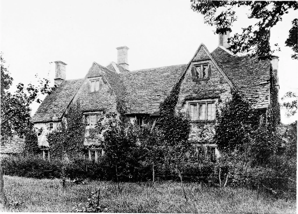 An illustration from Old cottages, farm-houses, and other stone buildings in the Cotswold district; examples of minor domestic architecture in Gloucestershire, Oxfordshire, Northants, Worcestershire, &c., 1905, leaf 268