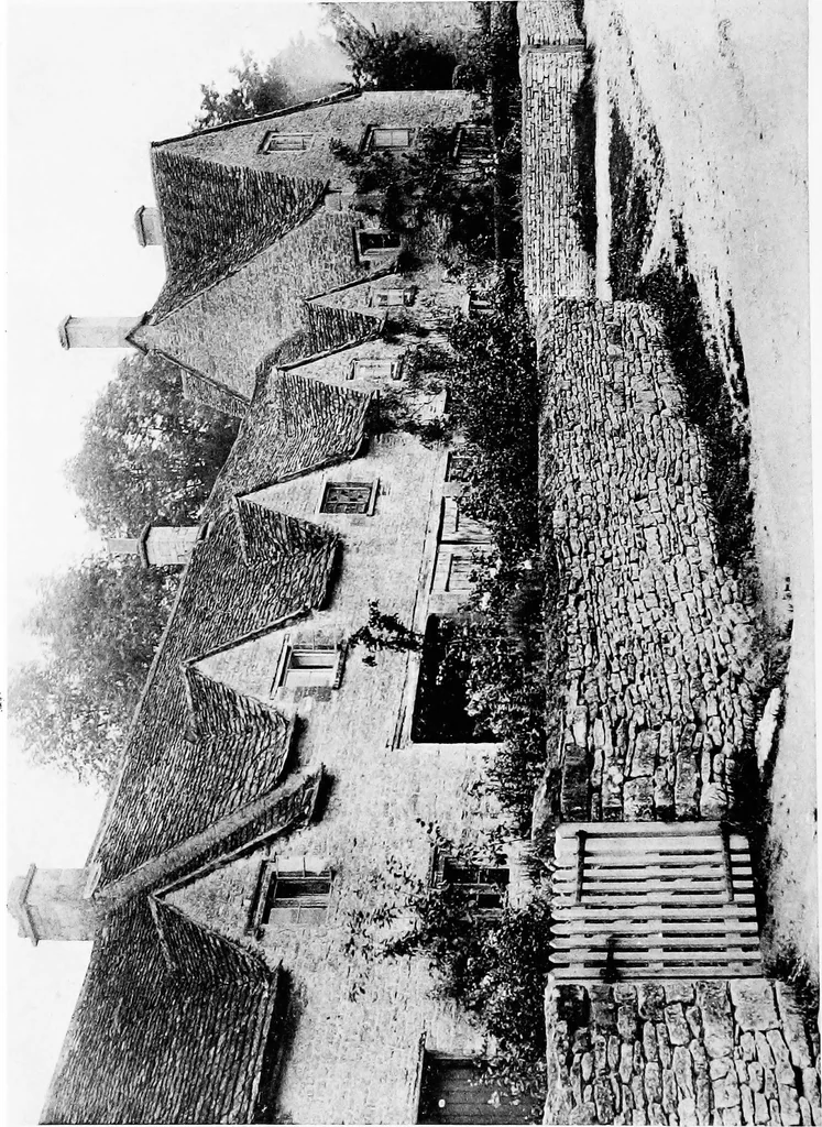 An illustration from Old cottages, farm-houses, and other stone buildings in the Cotswold district; examples of minor domestic architecture in Gloucestershire, Oxfordshire, Northants, Worcestershire, &c., 1905, leaf 7
