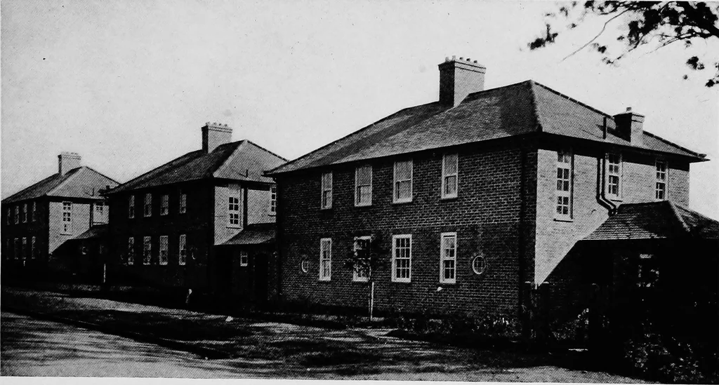 An illustration from The housing problem in war and peace, 1918, leaf 66