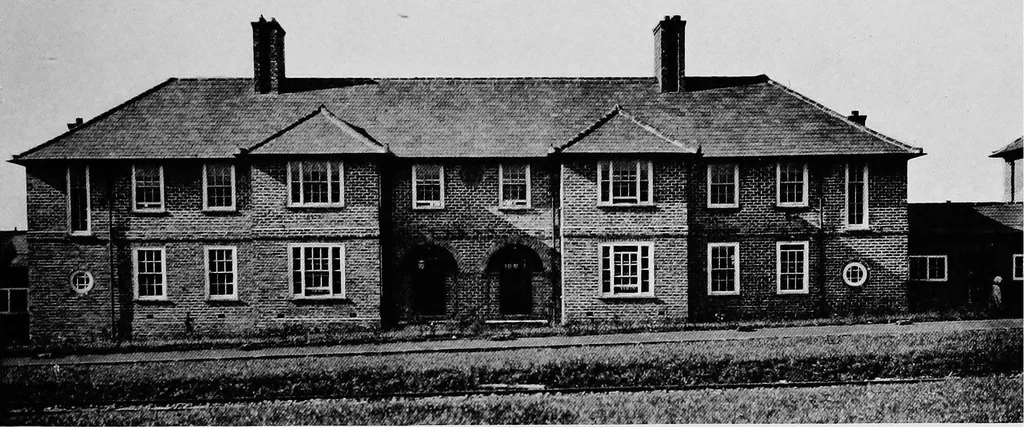 An illustration from The housing problem in war and peace, 1918, leaf 68