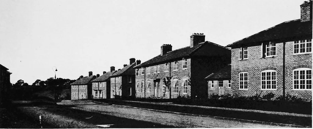 An illustration from The housing problem in war and peace, 1918, leaf 70