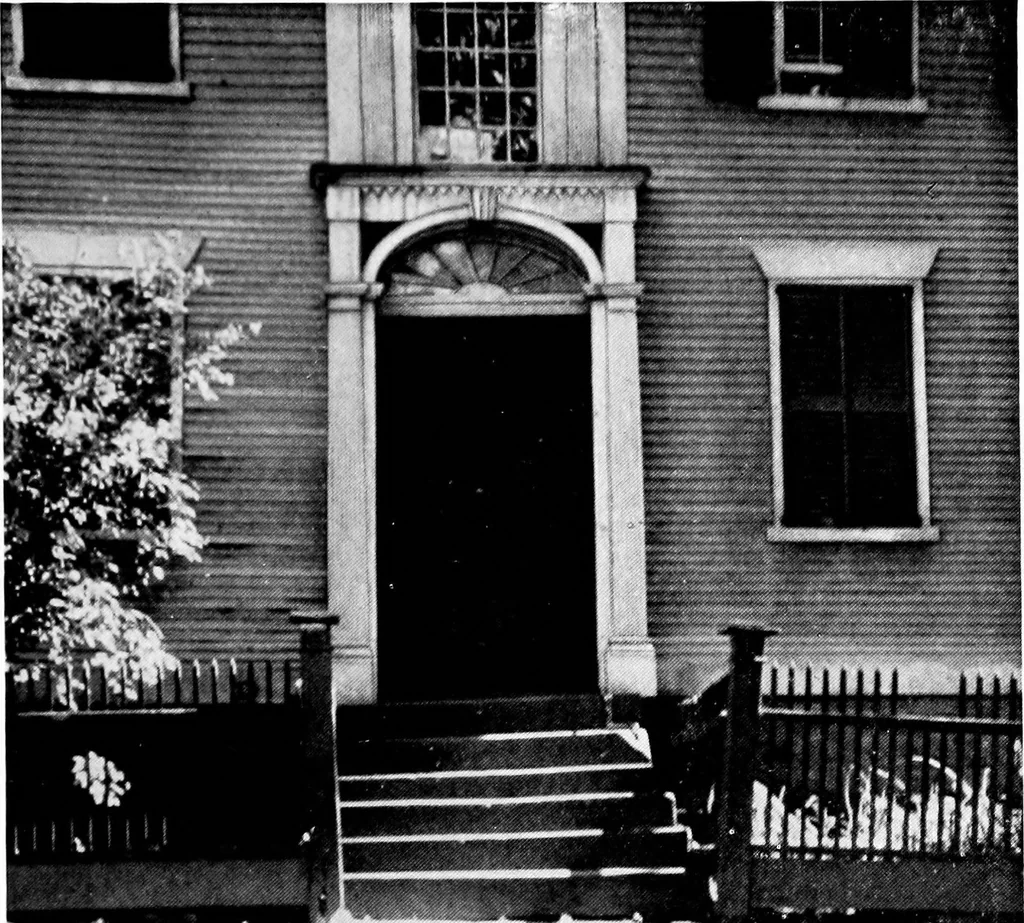An illustration from Old New England doorways, 1919, leaf 150