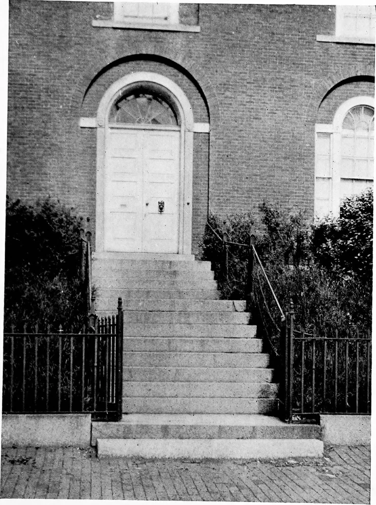 An illustration from Old New England doorways, 1919, leaf 46