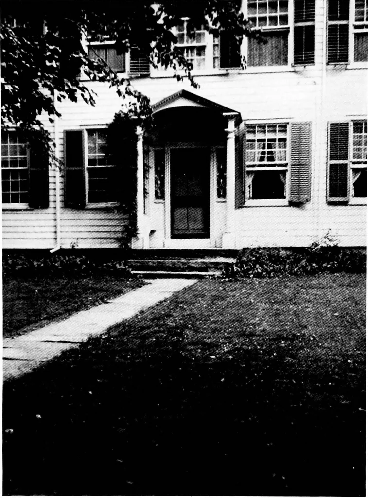 An illustration from Old New England doorways, 1919, leaf 72