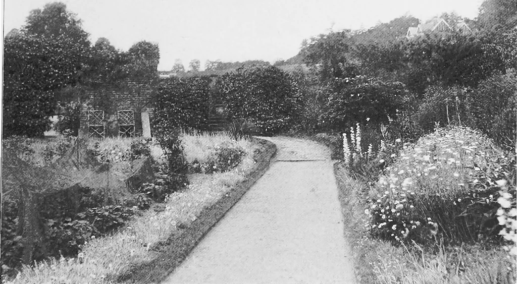 An illustration from Picturesque English cottages and their doorway gardens, 1905, leaf 62