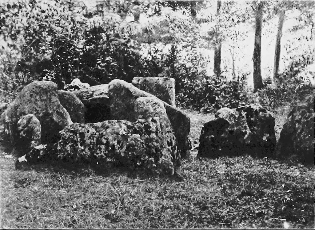 An illustration from Picturesque English cottages and their doorway gardens, 1905, leaf 70