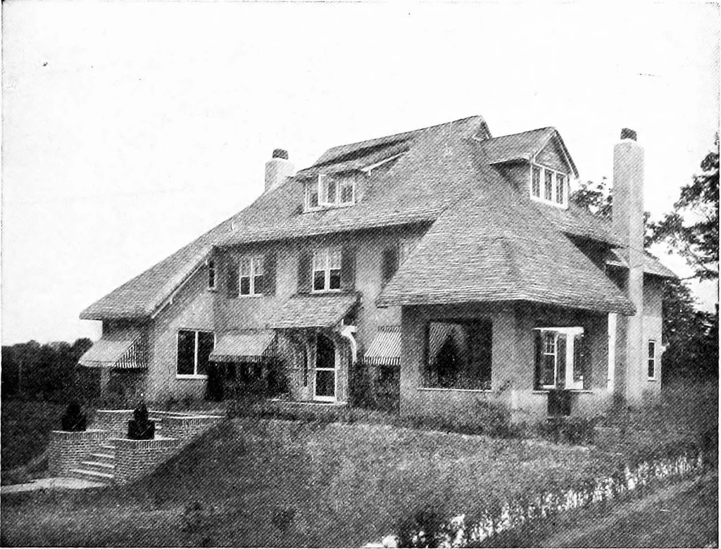 An illustration from Inexpensive homes of individuality; being a collection of photographs and floor plans illustrating certain of America's best country and suburban homes of moderate size, 1915, leaf 24