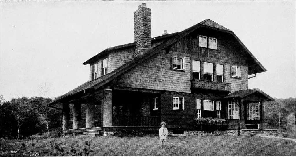 An illustration from Inexpensive homes of individuality; being a collection of photographs and floor plans illustrating certain of America's best country and suburban homes of moderate size, 1915, leaf 45