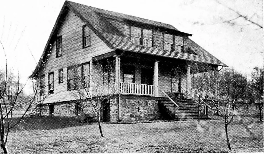 An illustration from Inexpensive homes of individuality; being a collection of photographs and floor plans illustrating certain of America's best country and suburban homes of moderate size, 1915, leaf 81
