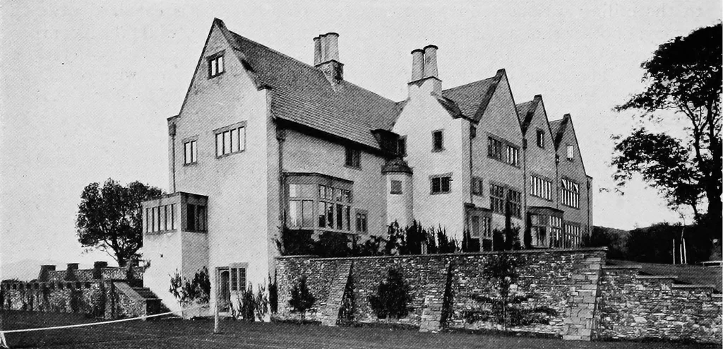 An illustration from Houses and gardens, 1906, leaf 247