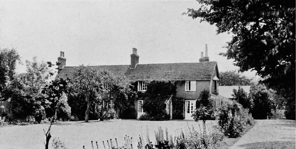 An illustration from Houses and gardens, 1906, leaf 317