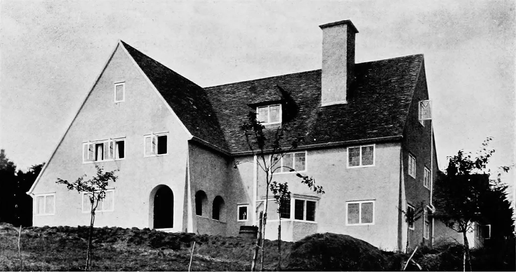 An illustration from Houses and gardens, 1906, leaf 319