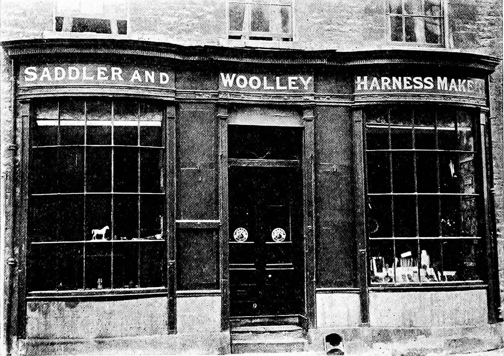 An illustration from English shop-fronts, old and new : a series of examples by leading architects, selected and specially photographed : together with descriptive notes and illustrations, 1907, leaf 33