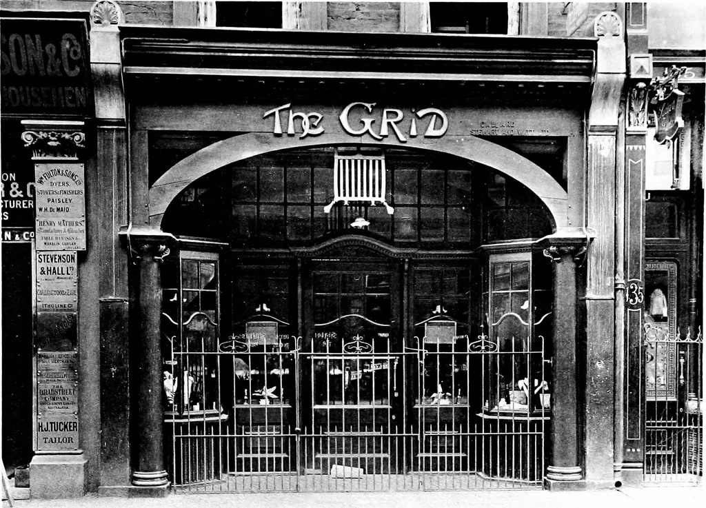 An illustration from English shop-fronts, old and new : a series of examples by leading architects, selected and specially photographed : together with descriptive notes and illustrations, 1907, leaf 90