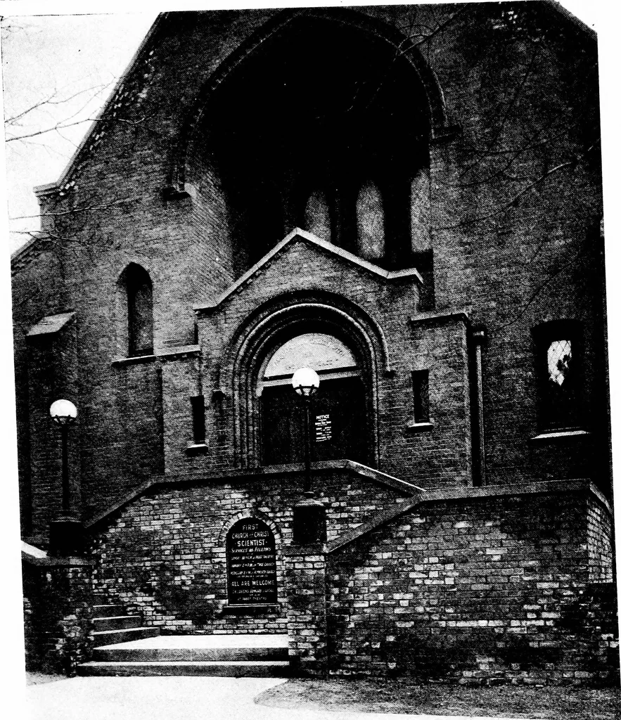 An illustration from American churches ... A series of authoritative articles on designing, planning, heating, ventilating, lighting and general equipment of churches as demonstrated by the best practice in the United States, 1915, leaf 212