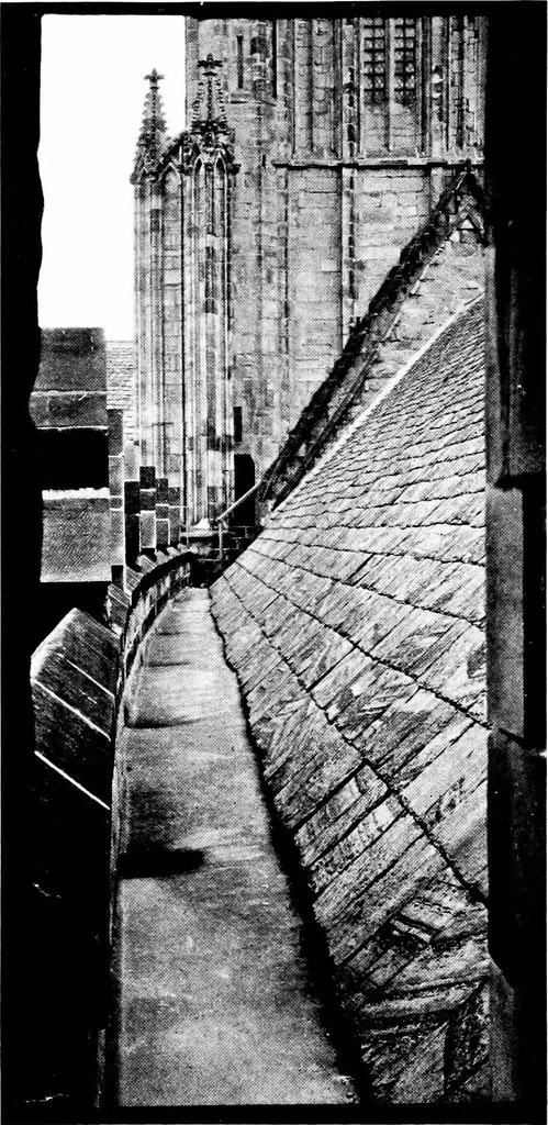 An illustration from American churches ... A series of authoritative articles on designing, planning, heating, ventilating, lighting and general equipment of churches as demonstrated by the best practice in the United States, 1915, leaf 27