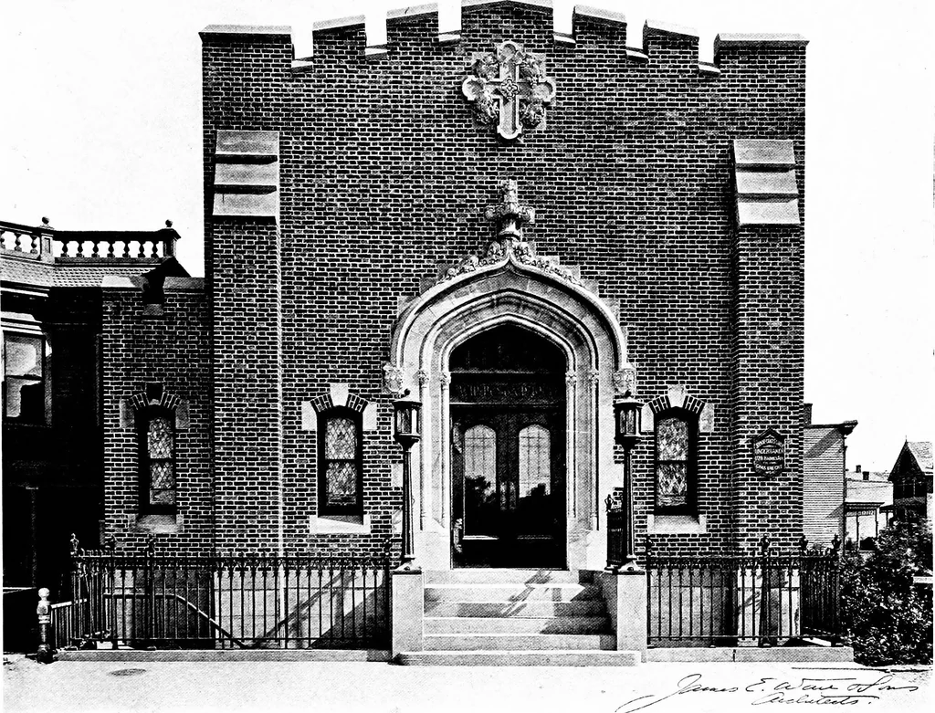 An illustration from American churches ... A series of authoritative articles on designing, planning, heating, ventilating, lighting and general equipment of churches as demonstrated by the best practice in the United States, 1915, leaf 310