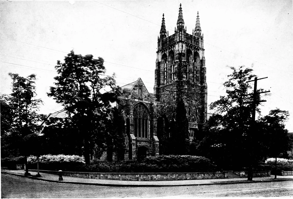 An illustration from American churches ... A series of authoritative articles on designing, planning, heating, ventilating, lighting and general equipment of churches as demonstrated by the best practice in the United States, 1915, leaf 356