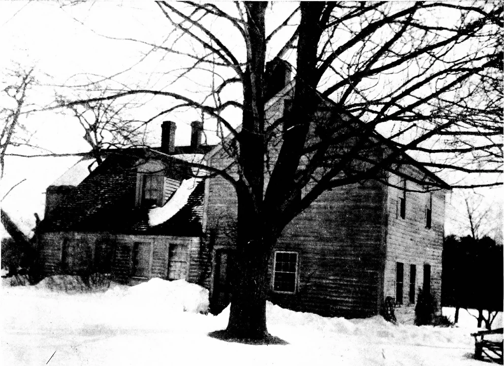 An illustration from New homes under old roofs, 1916, leaf 39