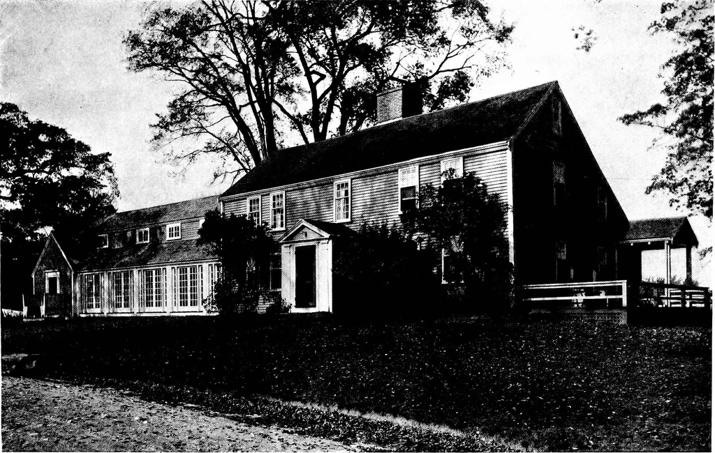 An illustration from New homes under old roofs, 1916, leaf 52