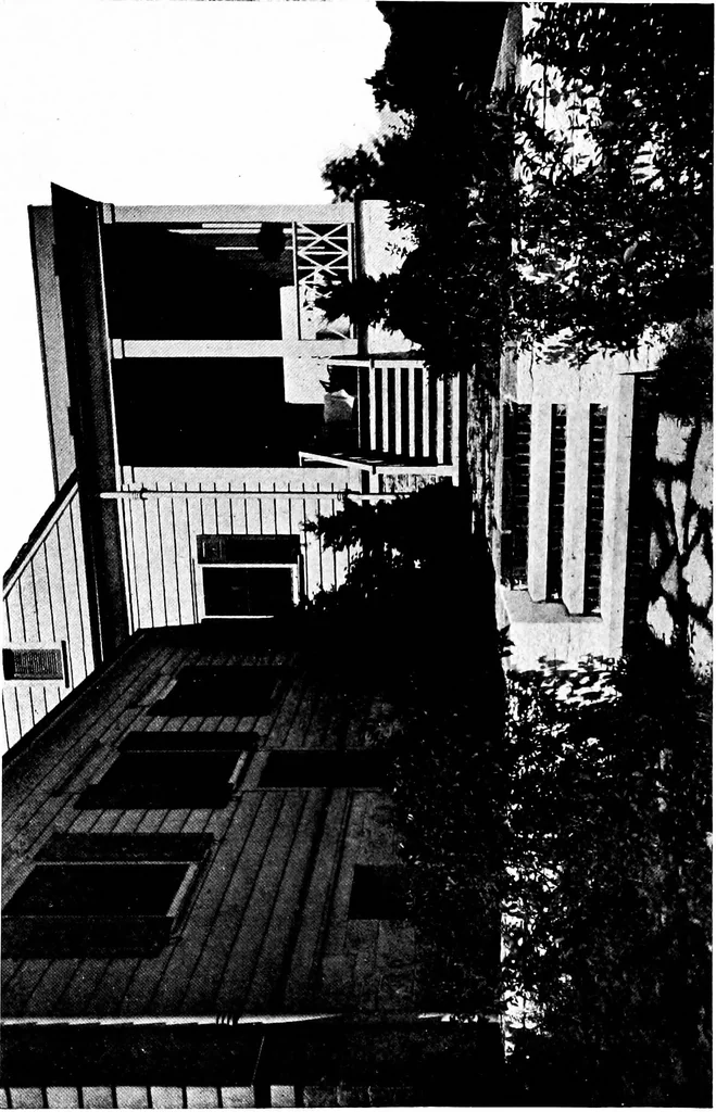 An illustration from The livable house, its garden, 1917, leaf 68