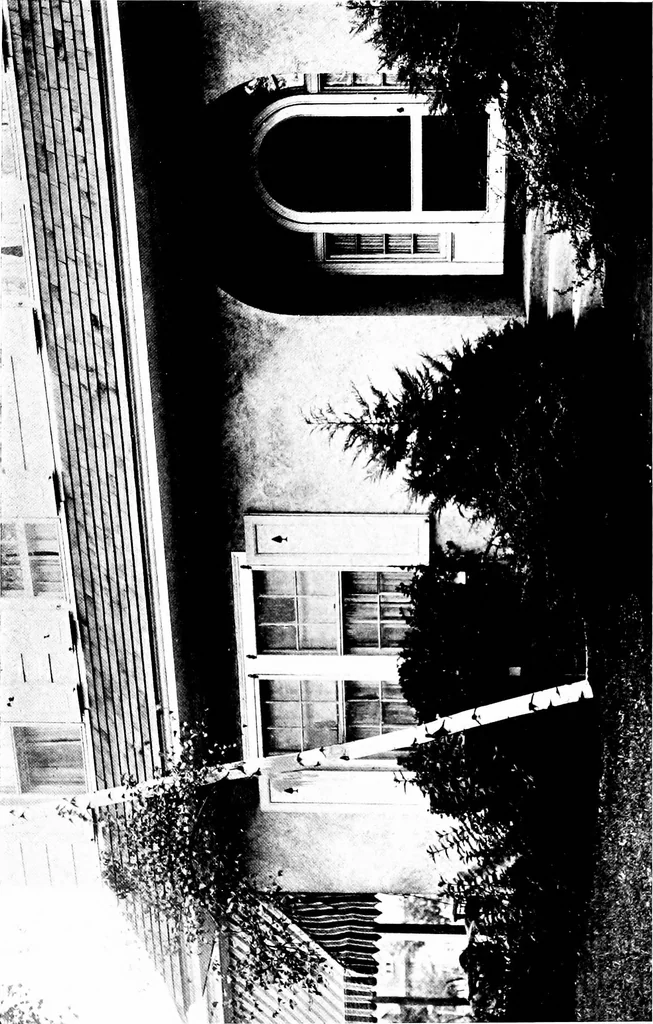 An illustration from The livable house, its garden, 1917, leaf 80