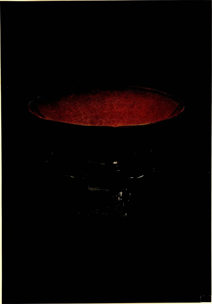 An illustration from Chinese pottery of the Han, Tʻang and Sung dynasties, 1917, leaf 123
